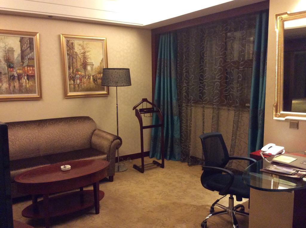 New Paris Hotel 하얼빈 외부 사진